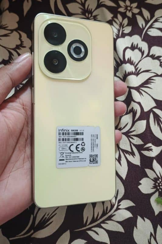 Infinix smart 8 pro 4+4/128 gb 9 month warranty 0