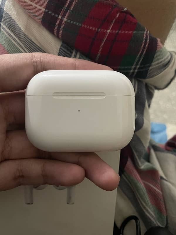 Airpods Pro (1st gen) 2