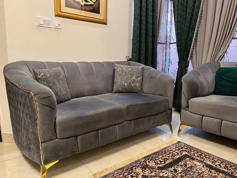 Sofa Set with Curtains 3