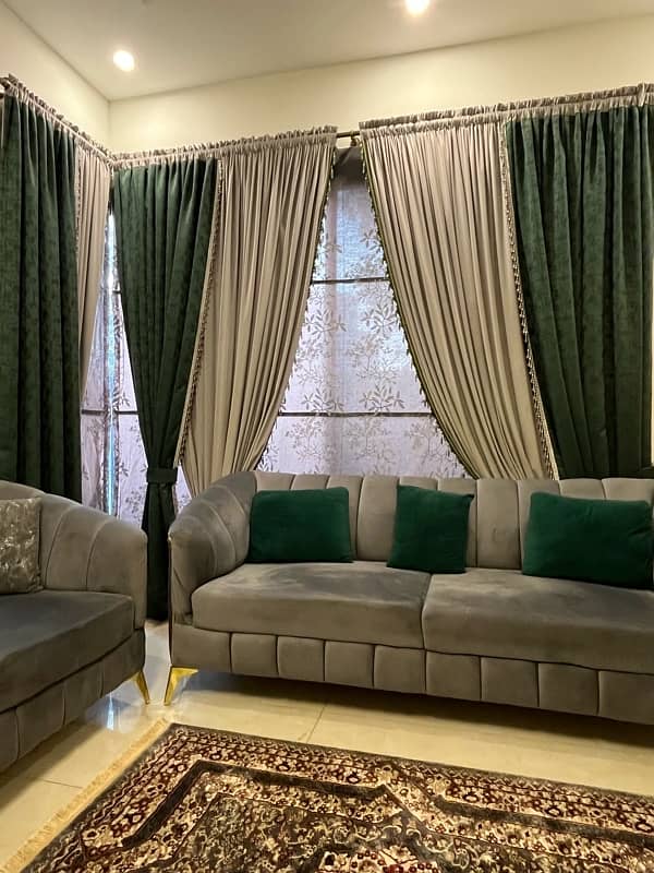 Sofa Set with Curtains 6