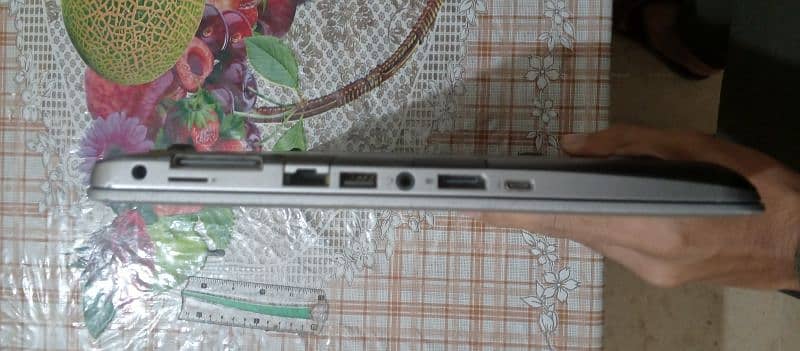 Hp laptop 840 g3 10