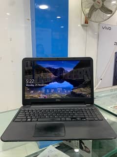 Dell Inspiron 3521