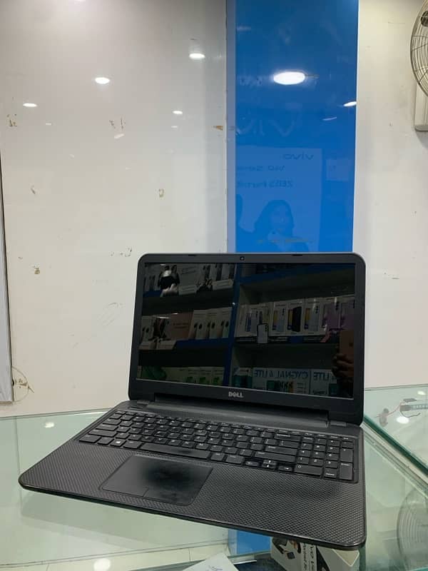 Dell Inspiron 3521 1