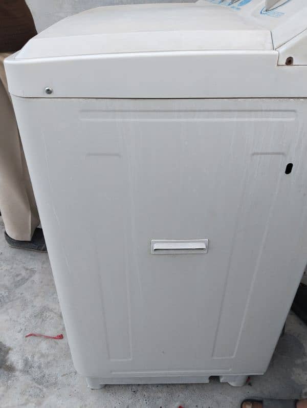 Haier twin tub washing machine 4