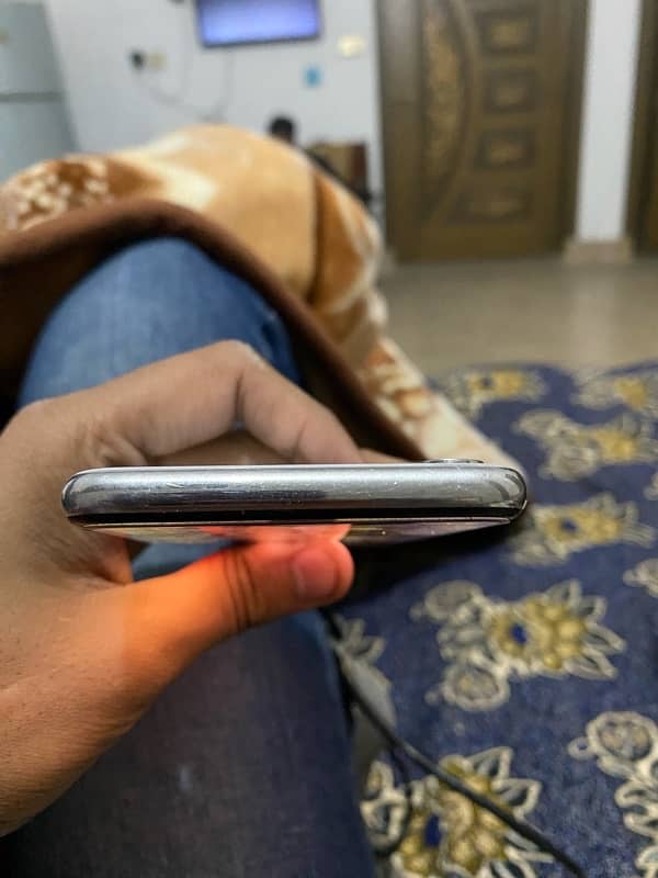 iPhone X jv 64gb 3