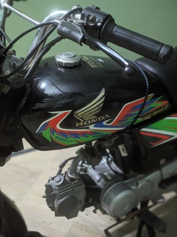 Honda CD-70 2021 for sale. first onwer bike. CPLC clear. Black Colour 1