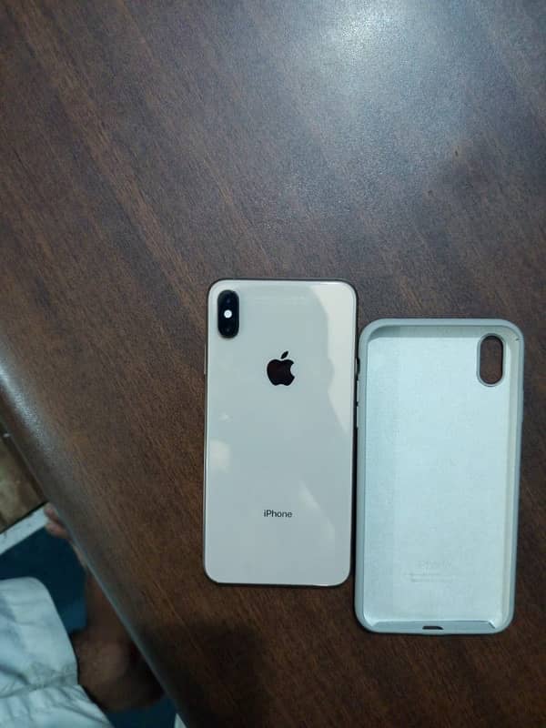 IPHONE XS MAX 1