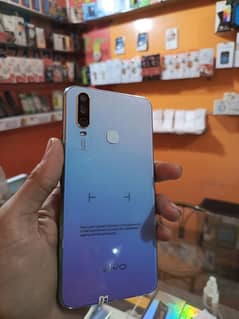 vivo y17 with box and charger