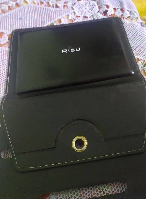 RUSU tablet 1GB 3