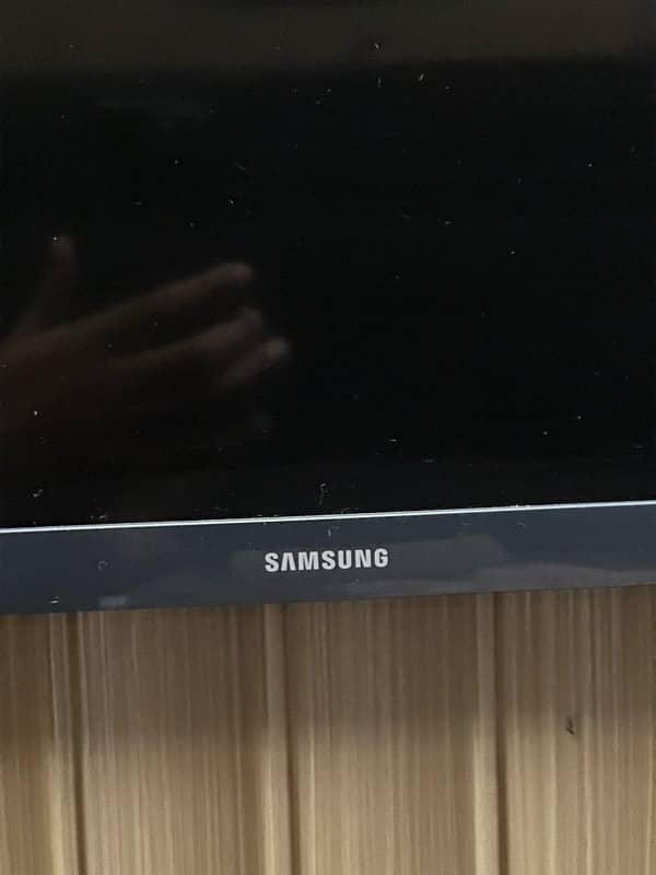 samsung lcd 32” 1