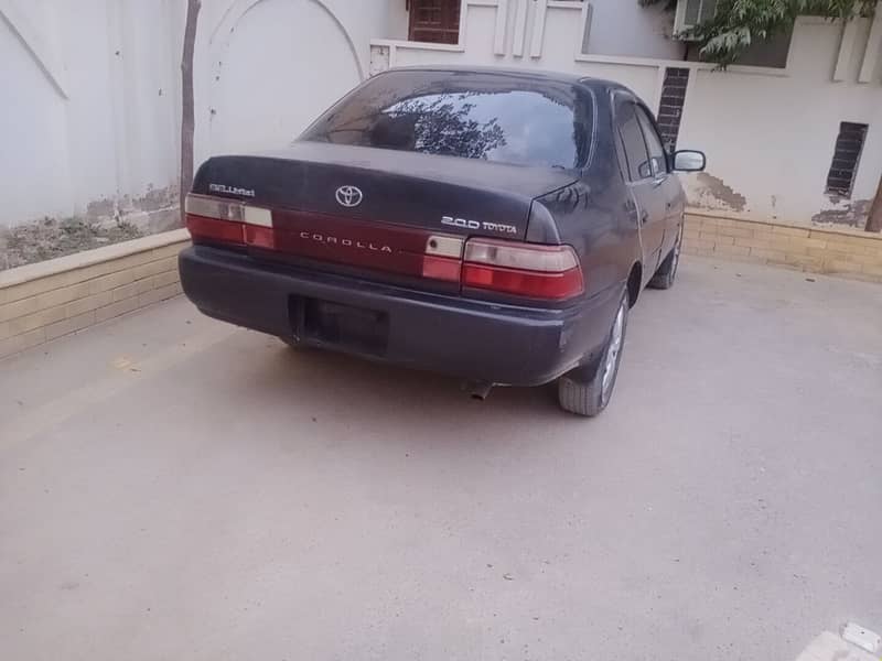 Toyota Corolla GLI 2000 0