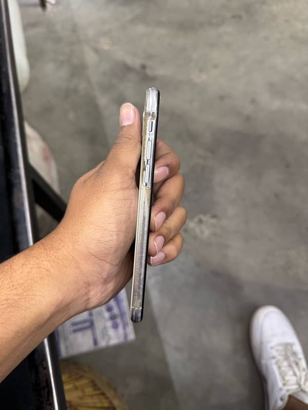 iphone x 64 gb pta approved 1