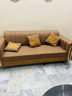 selling 6 seater sofa