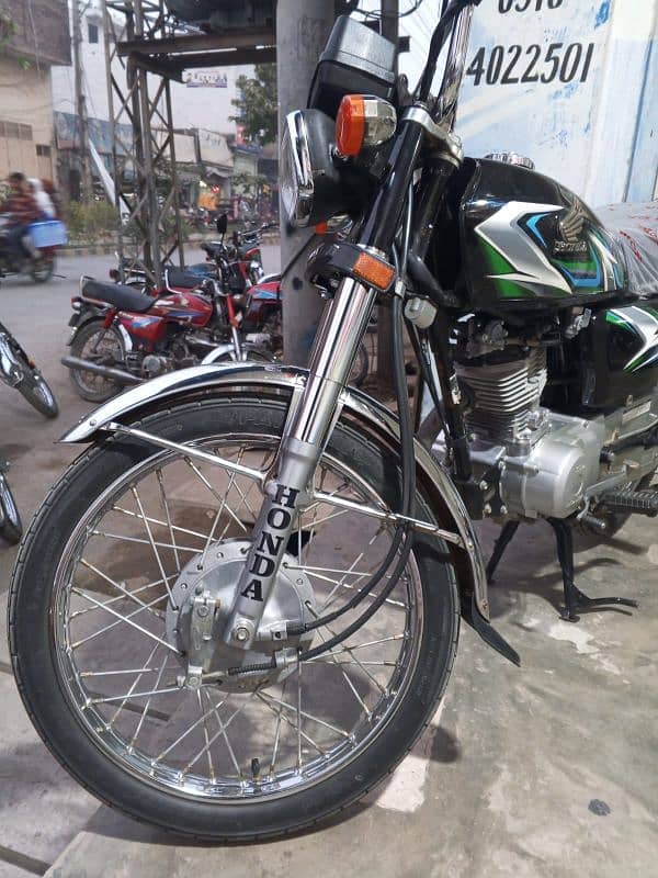 Honda 125 23 model 6