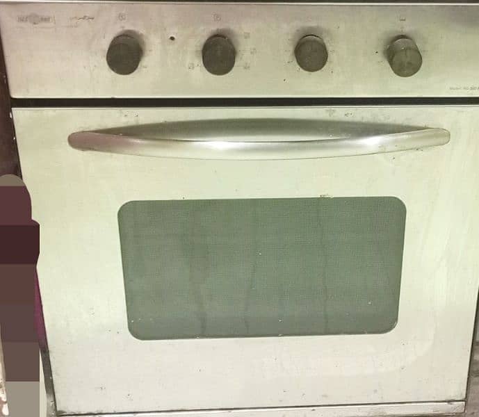 Urgent sale electric and gas oven 0