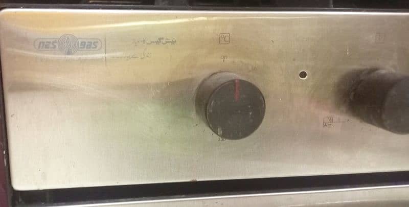 Urgent sale electric and gas oven 1