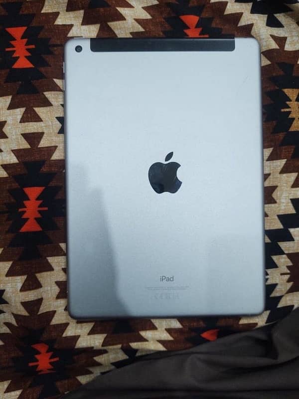 iPad 6 th generation for sale 10/10 1