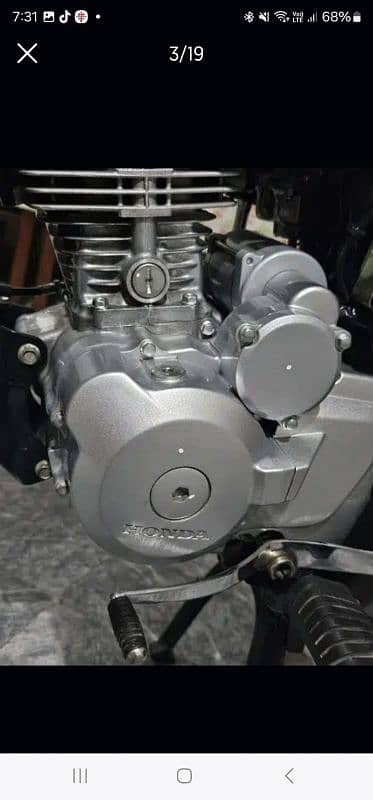 HONDA CB125 F 2023 18