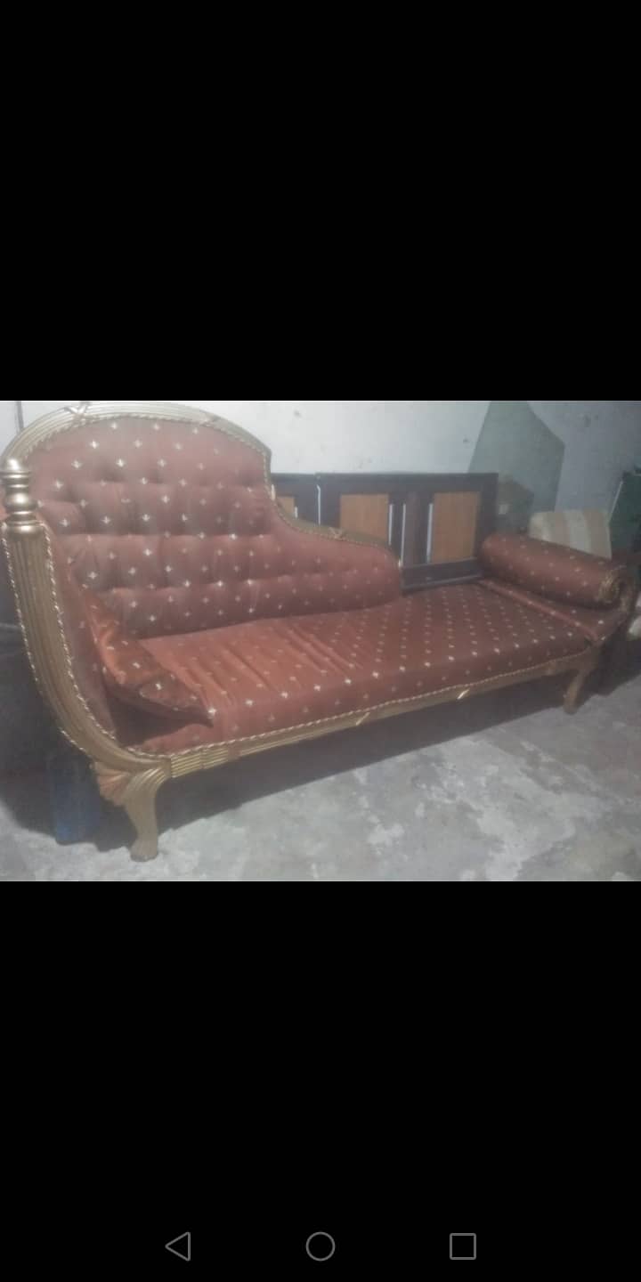 Dewan sofa 1