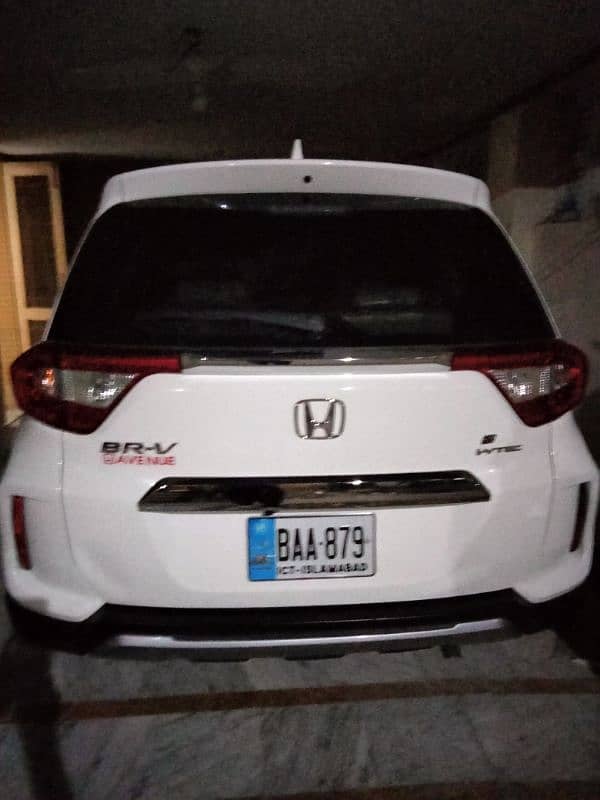 Rent a Car Honda BRV 5