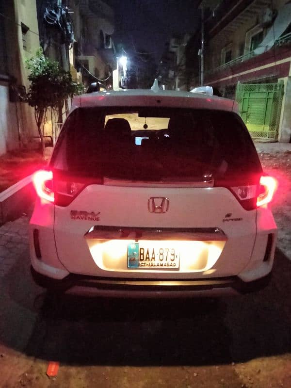 Rent a Car Honda BRV 6