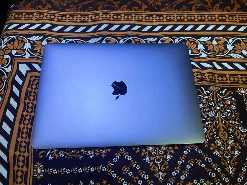 Macbook M1 air 8/256 0