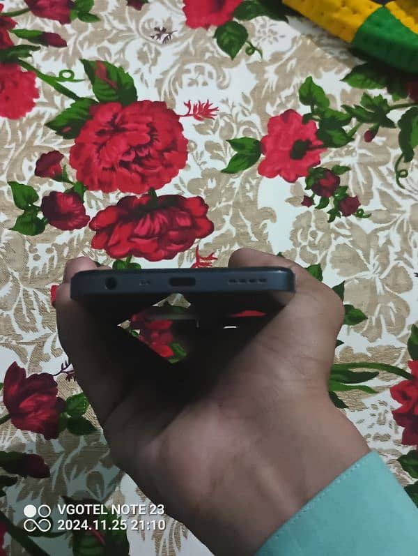 Realme Nazro A50 Prime 7