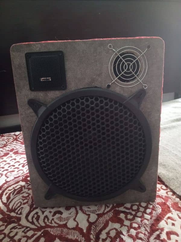 10 inch speaker khud bnwaya ha 2