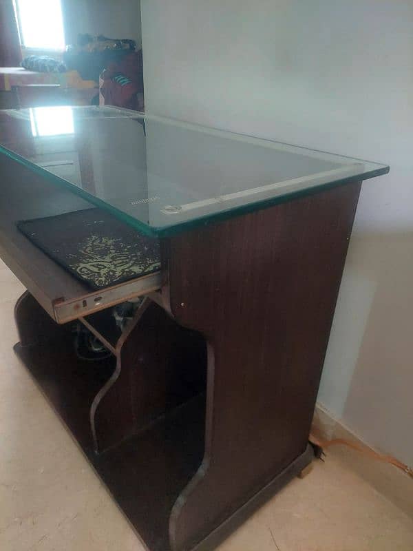 computer  table 0