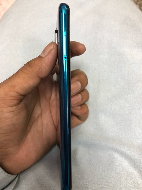 Redmi note 9s 6+2/128 only phone 4