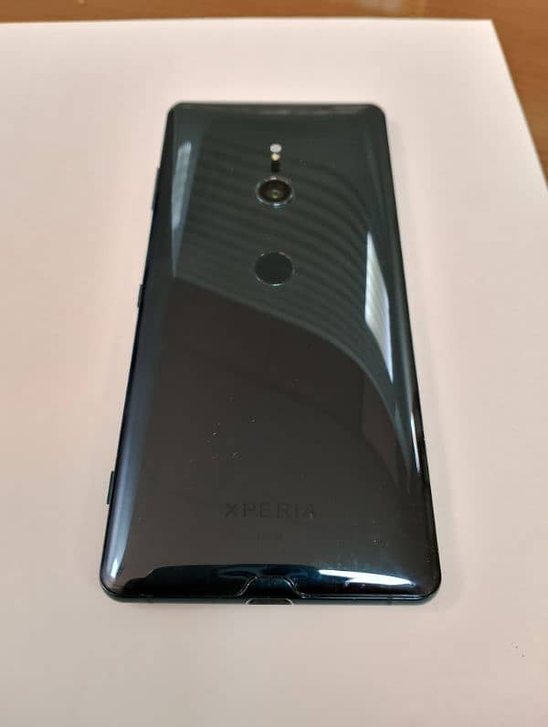 Sony xperia xz3  10/10 condition 1