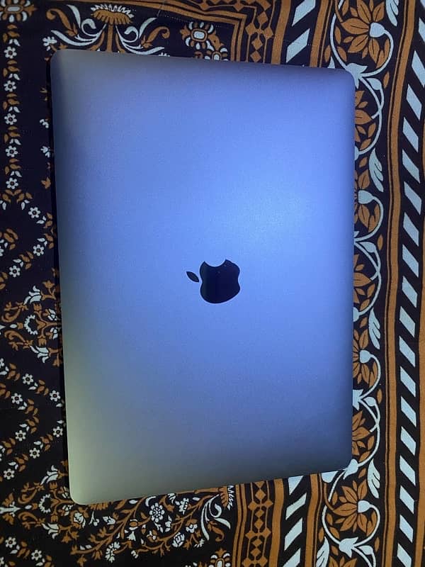 Macbook M1 air 8/250 0