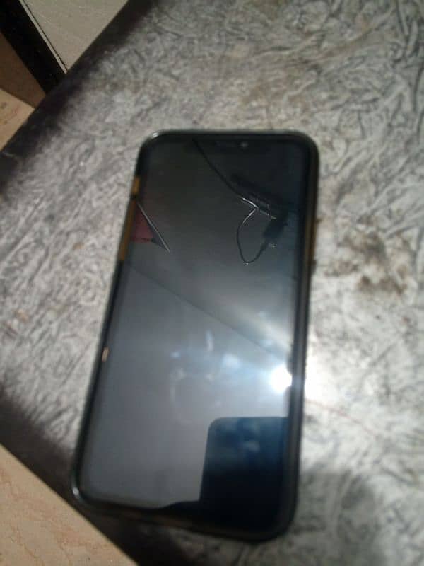 I phone 11pro 256gb non PTA 0