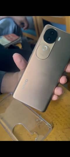 Vivo V40e