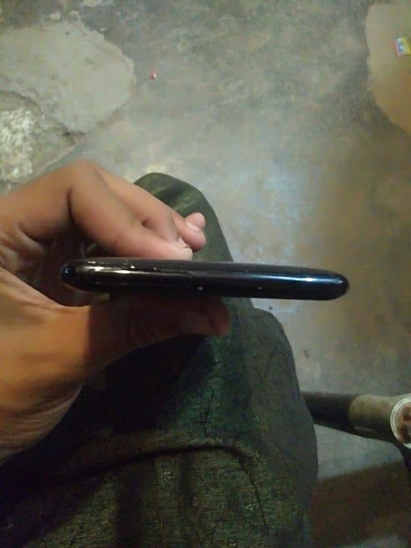 SONY EXPERIA XZ3 OK CONDITION 6