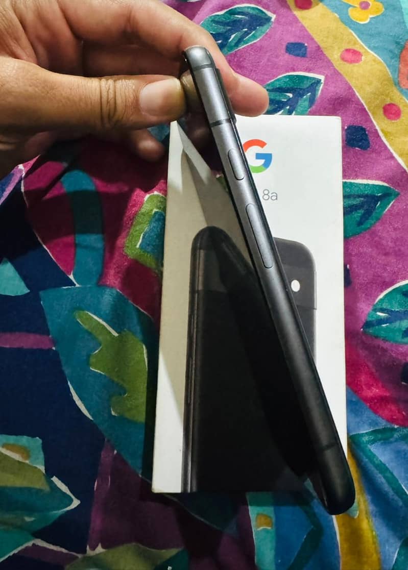 Google Pixel 8A JV 1