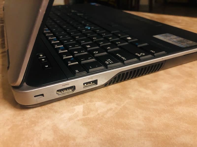 11 sale dell imported laptop which is a gaming beast and for office 1