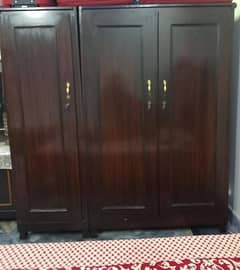 3 door wardrobe new condition lash polish