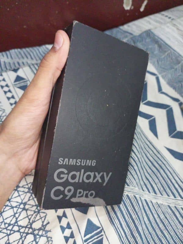 Samsungs galaxy c9 pro (4GB) (64GB) 2