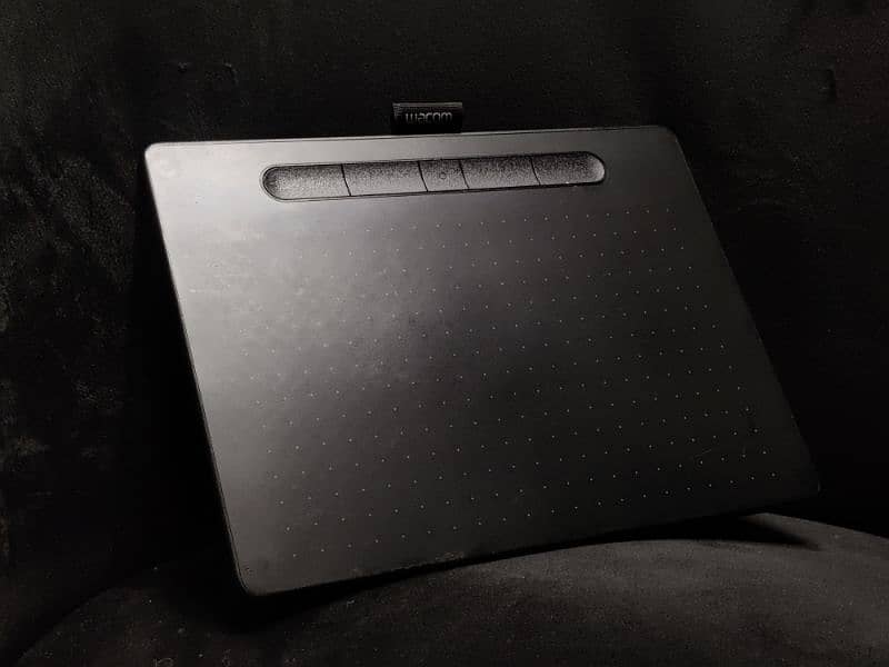 Wacom Intuos (M) [Bluetooth + Wired] (original box, pencil, cable) 2