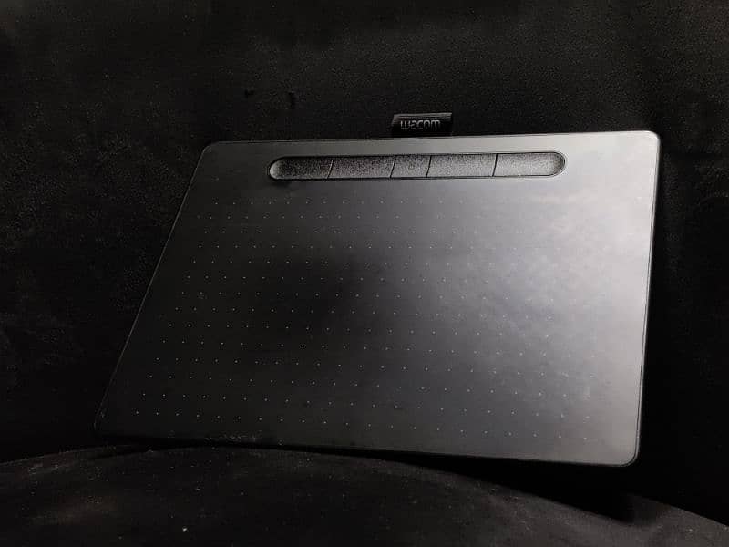 Wacom Intuos (M) [Bluetooth + Wired] (original box, pencil, cable) 3