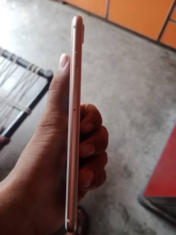 iPhone 8 Plus 64 GB non pta 2