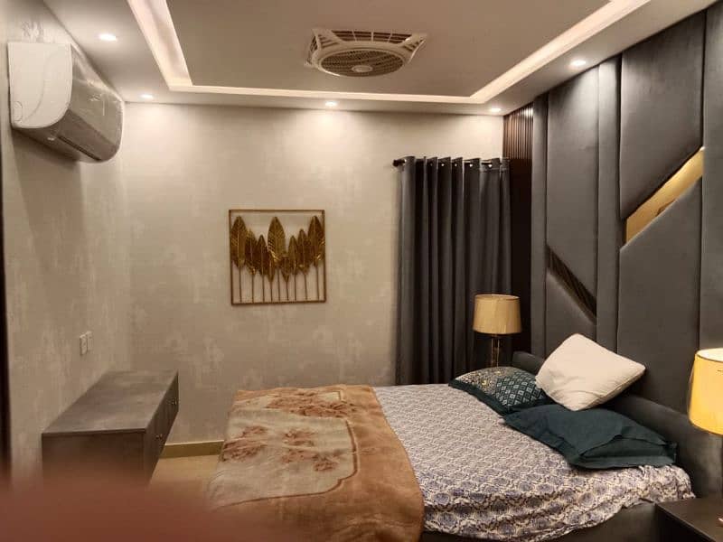 Two bedrooms vip apartment for rent on daily basis in bahria Town 10