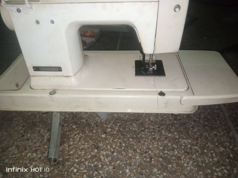 Janome Sewing machine model 808 4