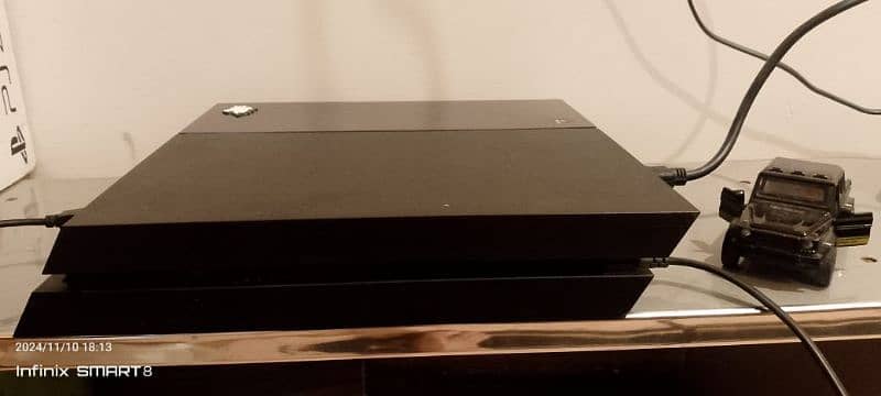 PS4 IN BEST CONDITION 4