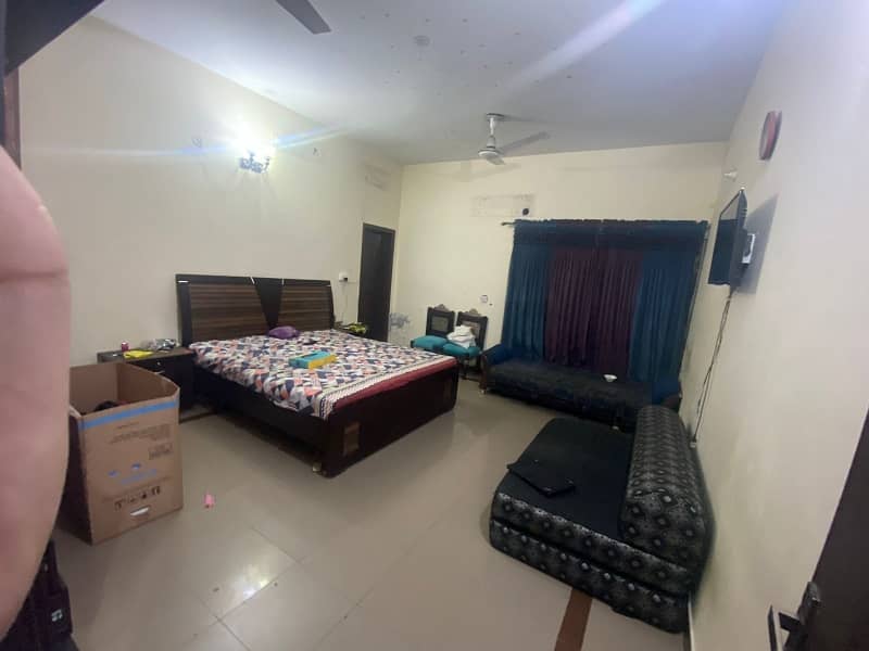 1 Kanal Upper Portion Facing Park Ideal Location For Rent 2