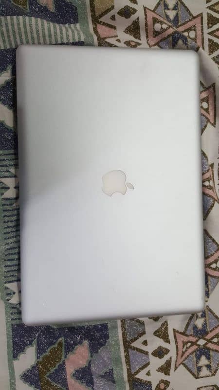 MacBook 0