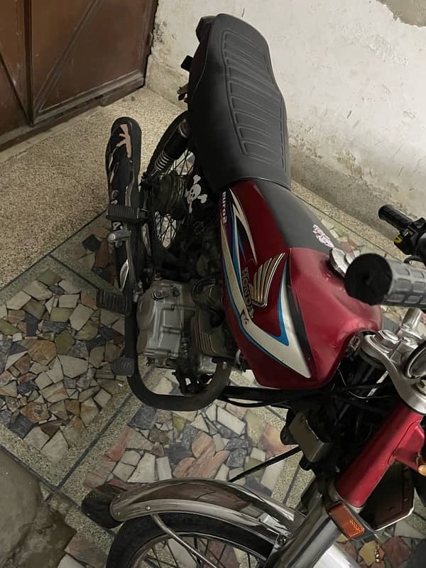 Honda CG 125 Model 2015 3