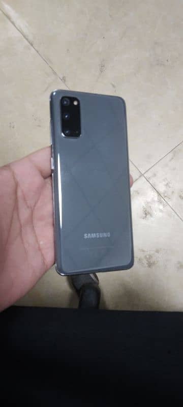 Samsung s20 12/128 0