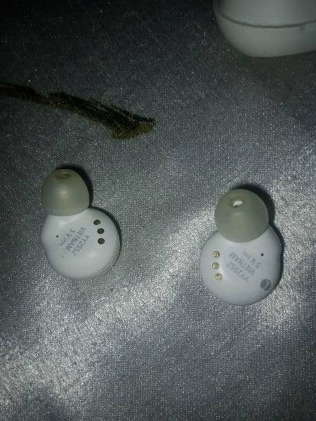 Sony earbuds original WF -C500 2